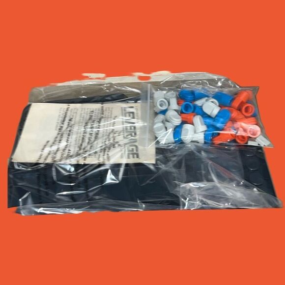 Vintage 1982 MB Leverage Board Game Don't Get Caught Off Balance - Picture 7 of 7